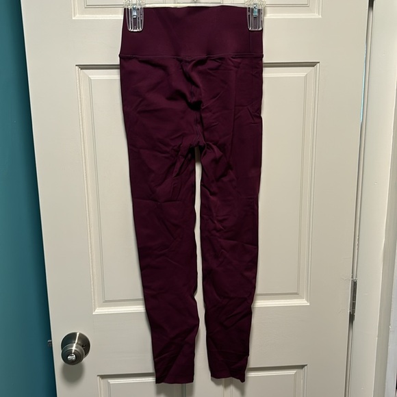 Fabletics Maroon Sculptknit Leggings - Picture 2 of 7